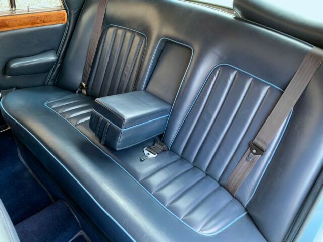 Rolls-Royce Silver Shadow 1975 image number 41