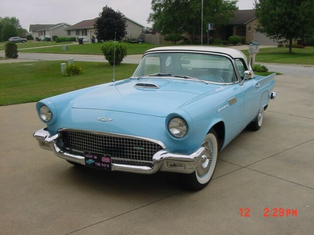 Ford Thunderbird 1957 image number 0