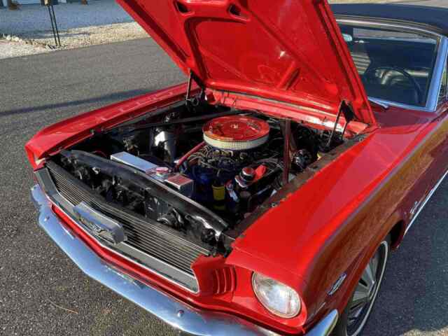 Ford Mustang 1966 image number 17