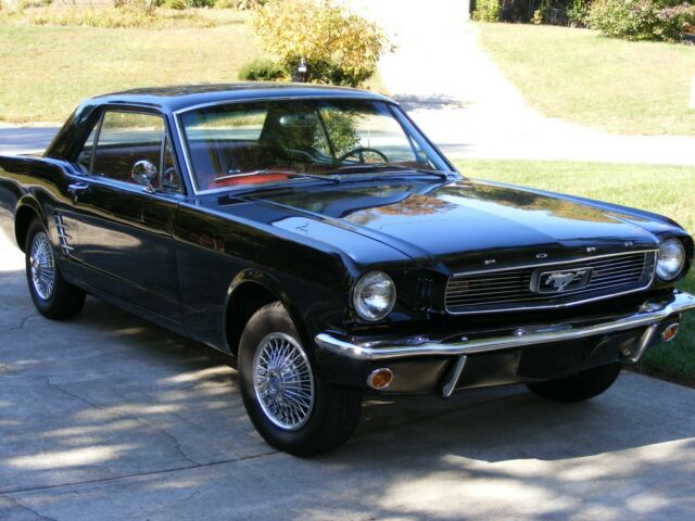 Ford Mustang 1966 image number 23