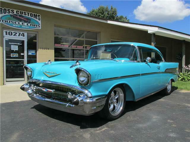 Chevrolet Bel Air - 2 door/Hardtop 1957 image number 2