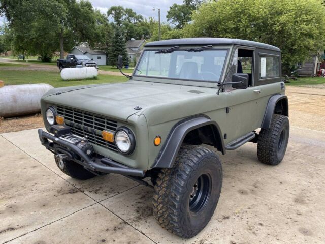 Ford Bronco 1971 image number 2