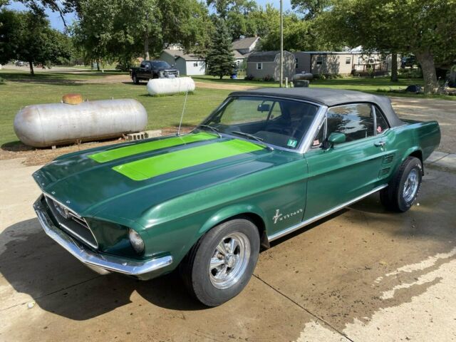 Ford Mustang 1967 image number 2