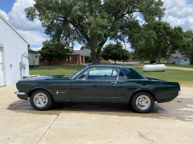 Ford Mustang 1966 image number 27