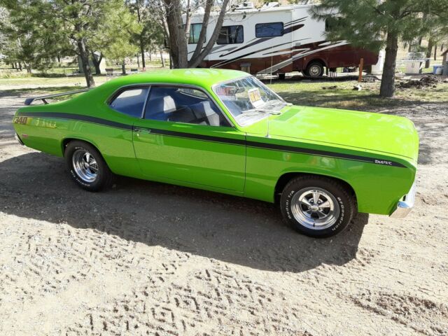 Plymouth Duster 1970 image number 8