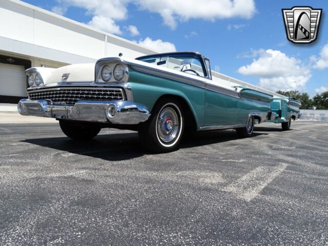 Ford Galaxie 1959 image number 15