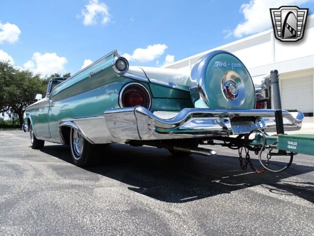 Ford Galaxie 1959 image number 46