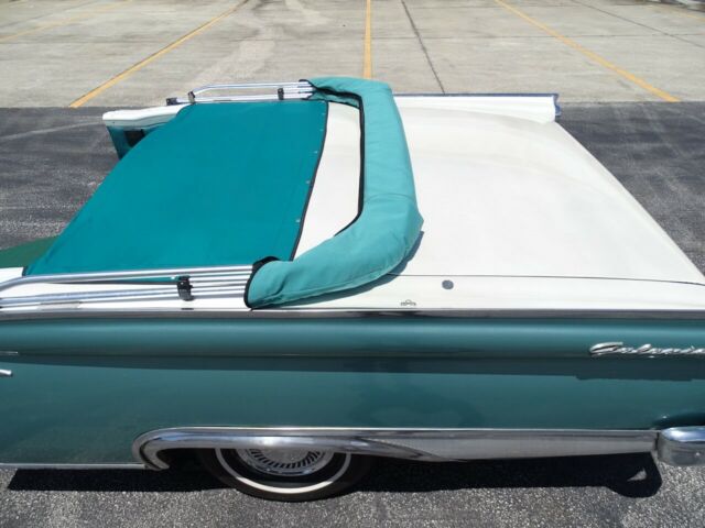 Ford Galaxie 1959 image number 8