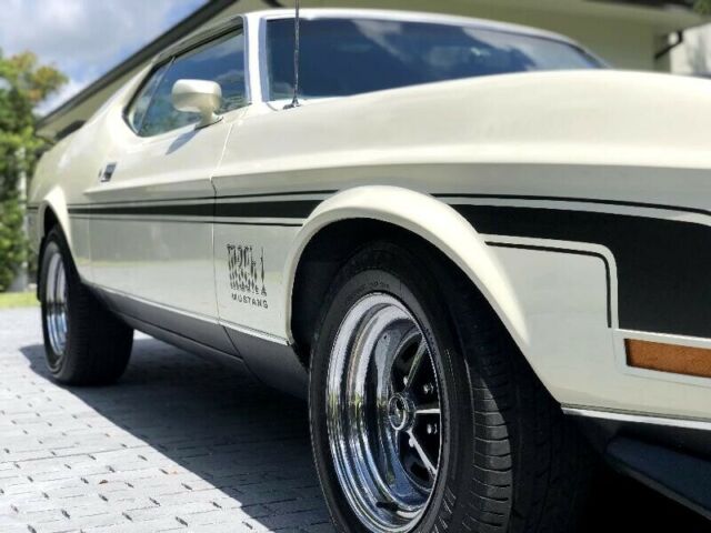 Ford Mustang 1971 image number 27