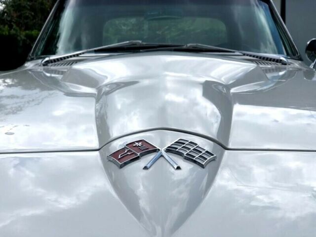 Chevrolet Corvette Stingray Convertible 1965 image number 29