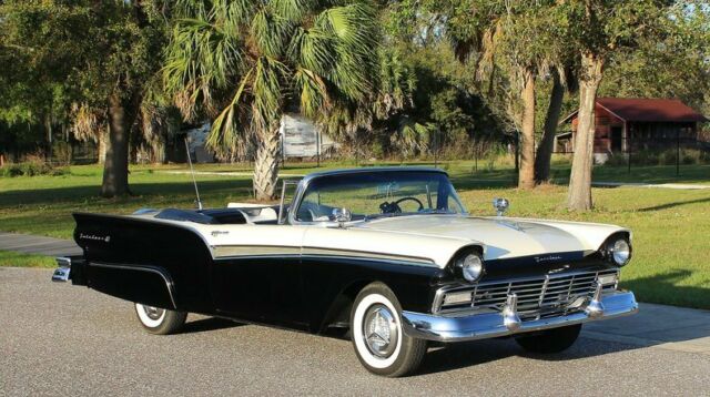 Ford Fairlane 1957 image number 18