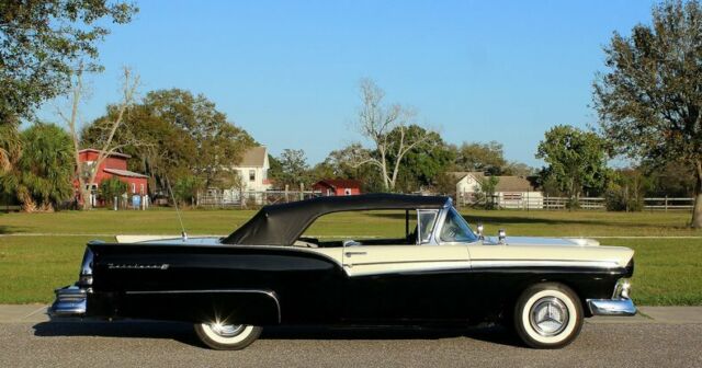 Ford Fairlane 1957 image number 21