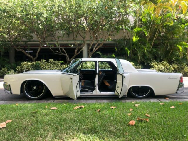 Lincoln Continental 1961 image number 29