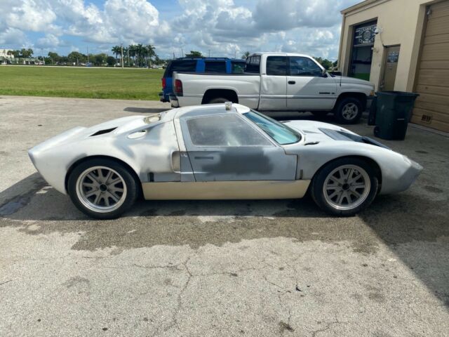 Ford Ford GT 1968 image number 25