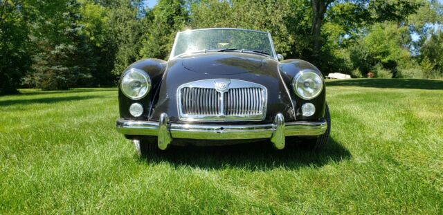 MG MGA 1962 image number 2