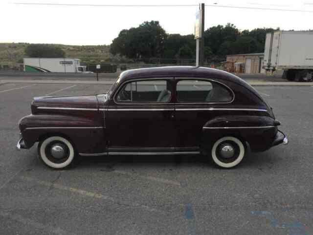 Ford Super Deluxe 1946 image number 1