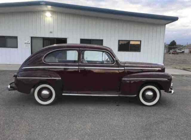 Ford Super Deluxe 1946 image number 11