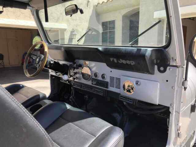 Jeep CJ-7 1968 image number 17