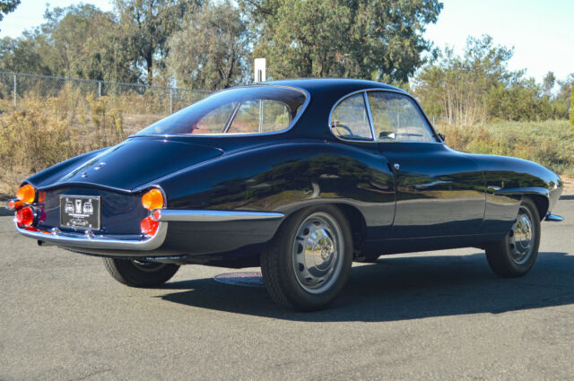 Alfa Romeo Giulietta 1960 image number 11