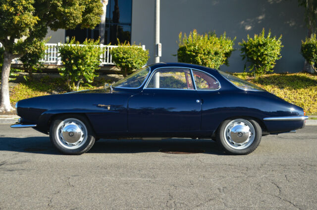 Alfa Romeo Giulietta 1960 image number 2