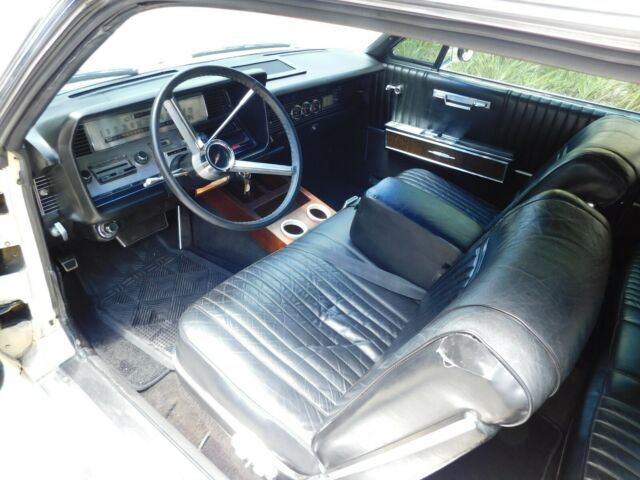 Lincoln Continental 1967 image number 11