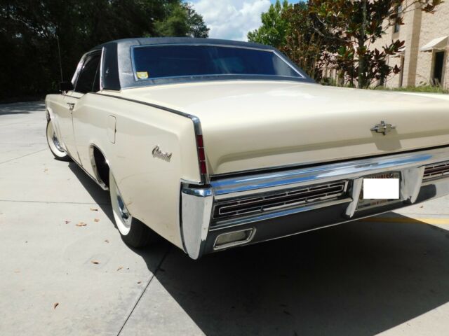 Lincoln Continental 1967 image number 30