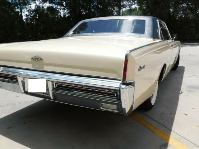 Lincoln Continental 1967 image number 31