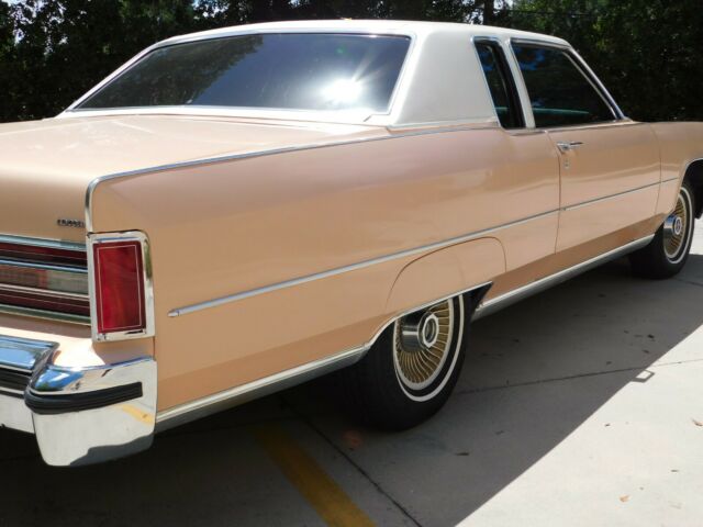 Lincoln Continental 1977 image number 3