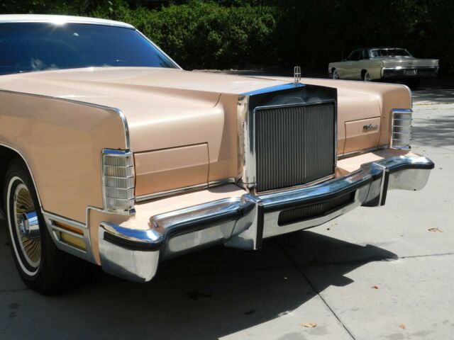 Lincoln Continental 1977 image number 46