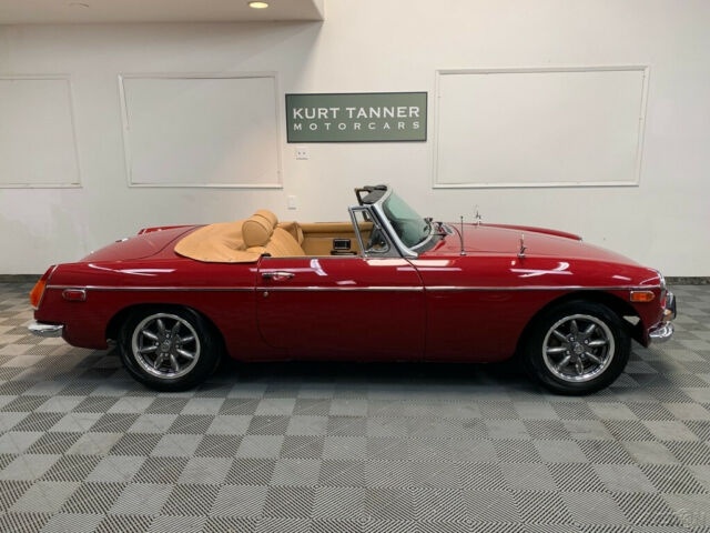 MG MGB 1973 image number 14