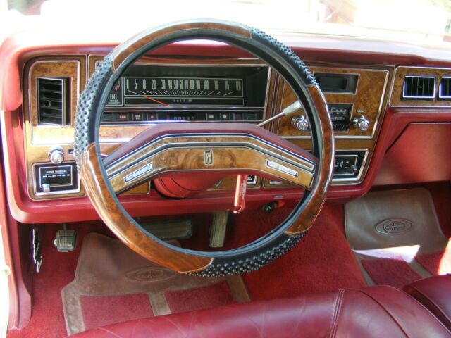 Mercury Grand Marquis 1977 image number 19