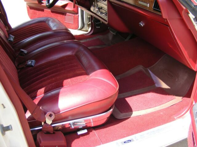 Mercury Grand Marquis 1977 image number 22