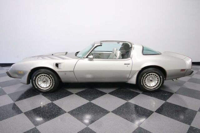 Pontiac Firebird 1979 image number 2