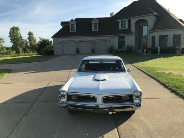 Pontiac GTO 1966 image number 1