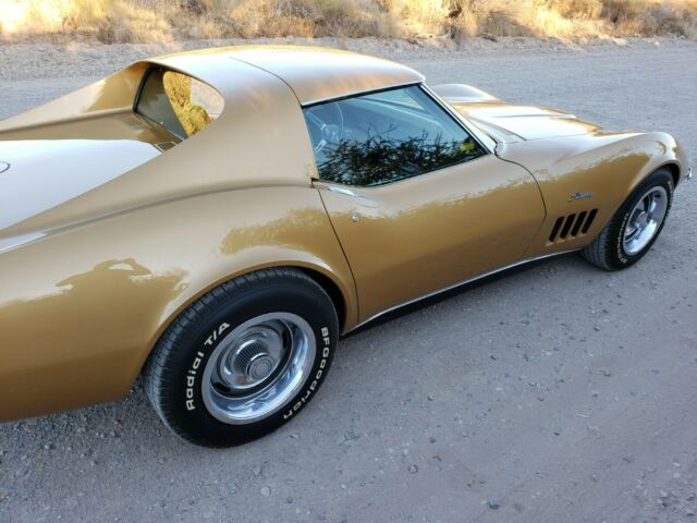 Chevrolet Corvette 1969 image number 18