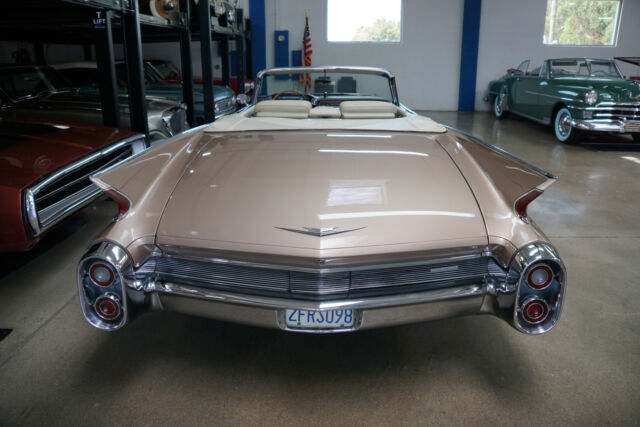 Cadillac Series 62 V8 Convertible 1960 image number 15