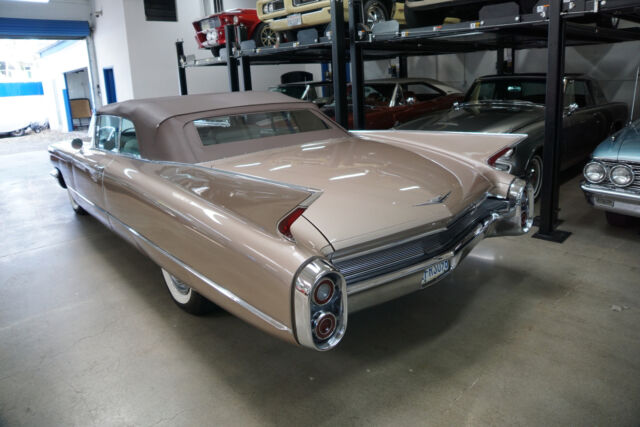 Cadillac Series 62 V8 Convertible 1960 image number 18