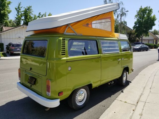 Volkswagen Bus/Vanagon 1977 image number 27