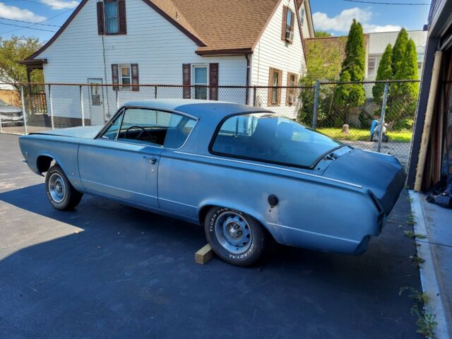 Plymouth Barracuda 1965 image number 11