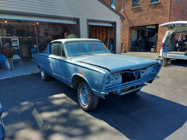 Plymouth Barracuda 1965 image number 36