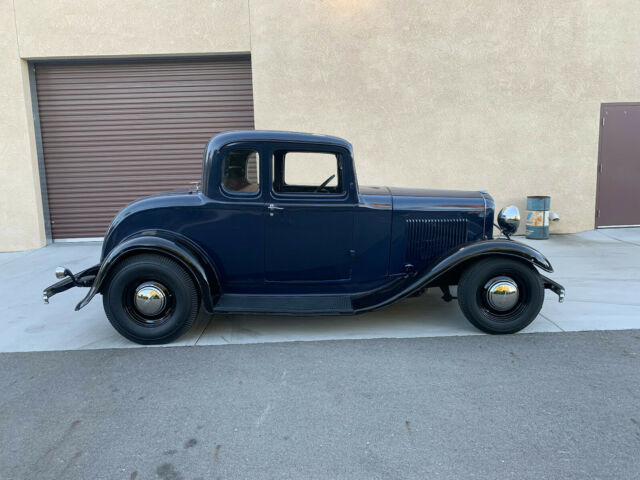 Ford Deluxe 1932 image number 1