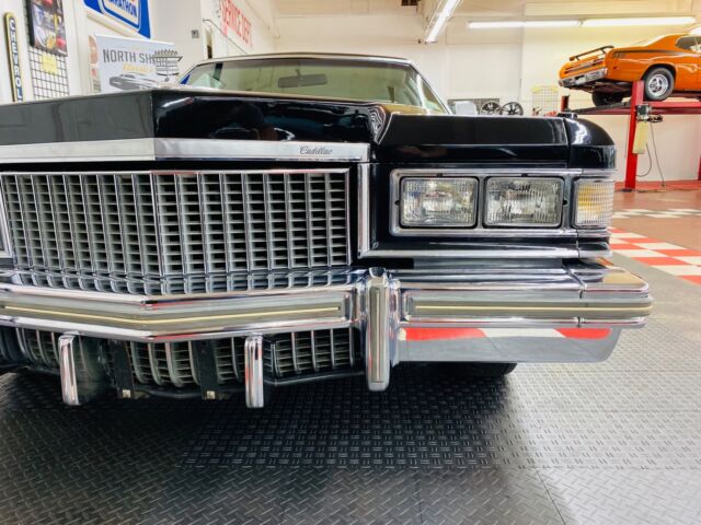 Cadillac DeVille 1975 image number 33