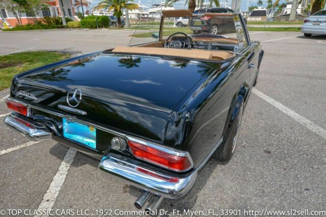 Mercedes-Benz SL-Class 1967 image number 16