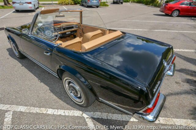 Mercedes-Benz SL-Class 1967 image number 18