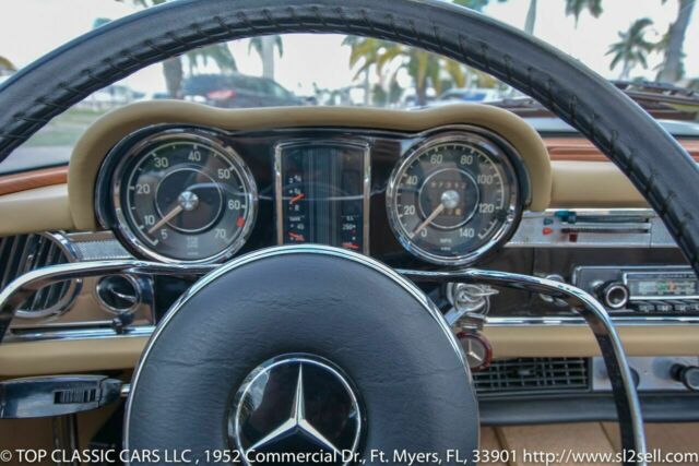 Mercedes-Benz SL-Class 1967 image number 28