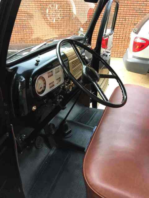 Ford F100 1948 image number 19