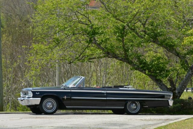 Ford Galaxie 1963 image number 33