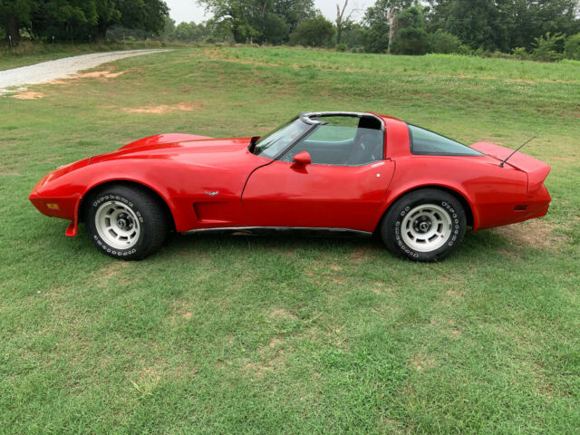 Chevrolet Corvette 1979 image number 1