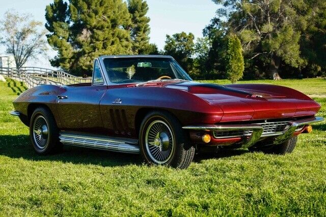 Chevrolet Corvette 1966 image number 24