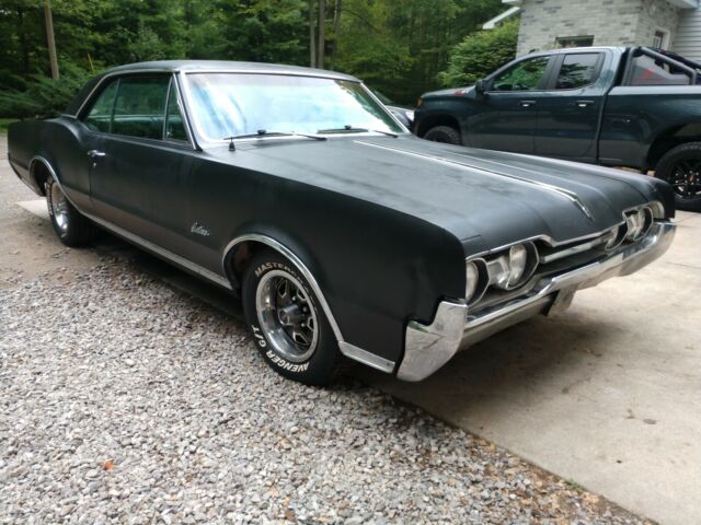 Oldsmobile Cutlass Supreme Classic 1967 image number 24